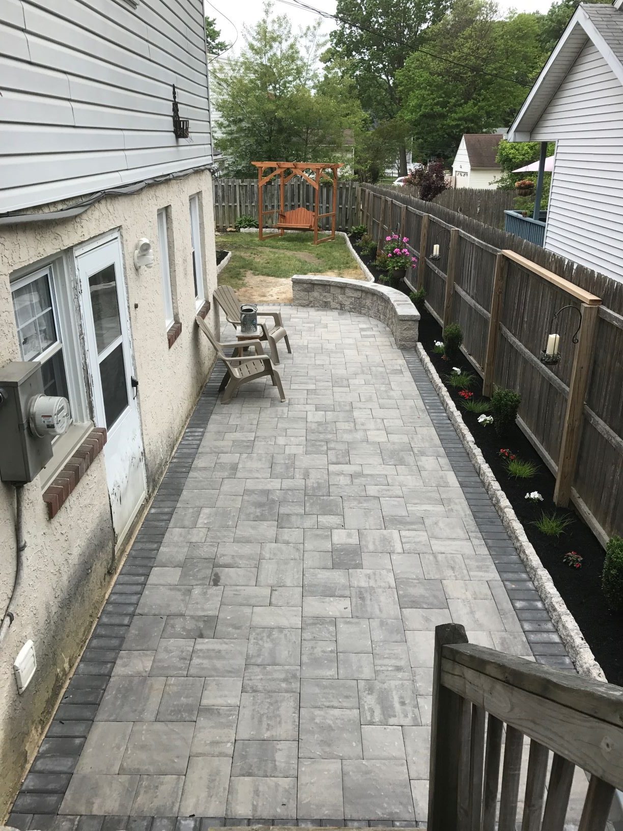 Patio with Sitting wall